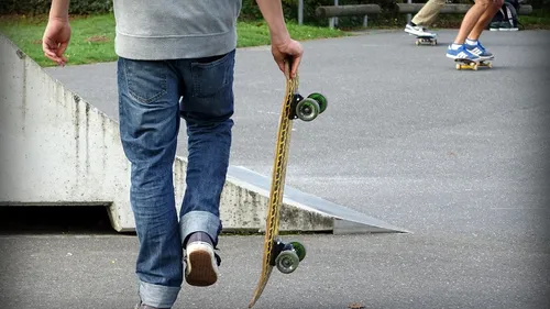 longboarding-to-avoid-therapists-here-are-the-best-longboards-to-check-out-2